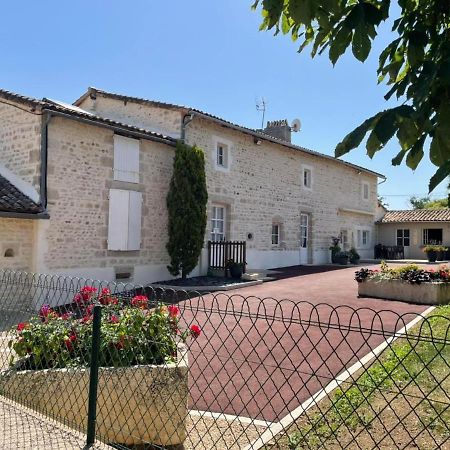 Chambres D'Hotes Du Puy D'Anche Sauzé-Vaussais Eksteriør bilde